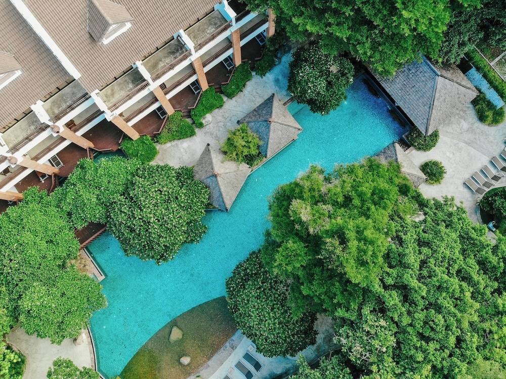 Woodlands Hotel and Resort Pattaya 1