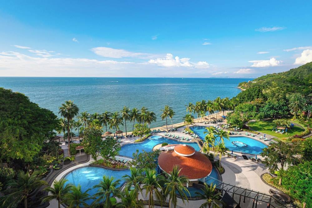Royal Wing Suites & Spa Pattaya 1