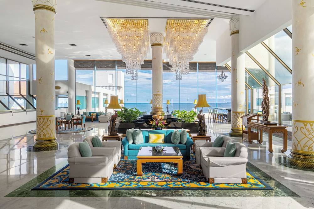 Royal Wing Suites & Spa Pattaya 2