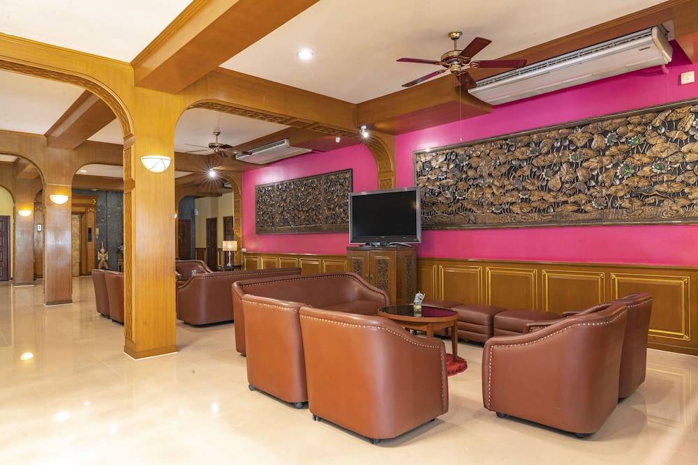 Sabai Inn nearby Central Marina 2