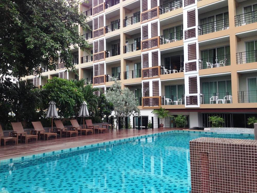 August Suites 1