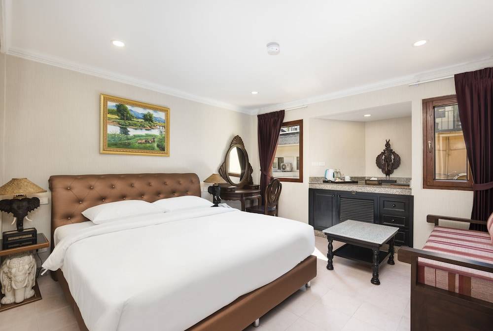 The Ambiance Hotel 1