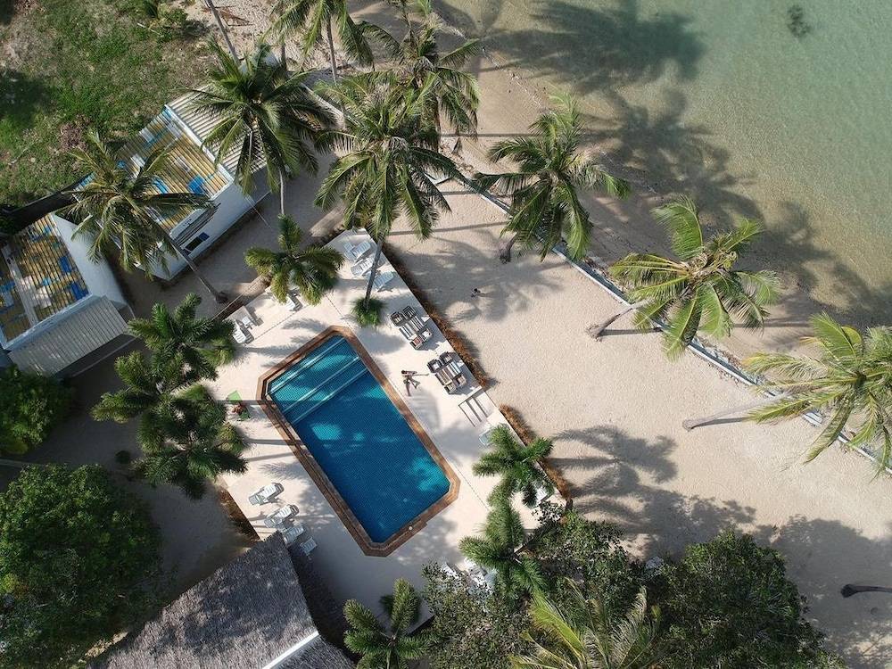 Lime N Soda Beachfront Resort 1