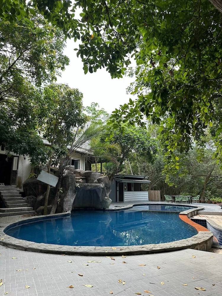Baan Busaba Hotel 1