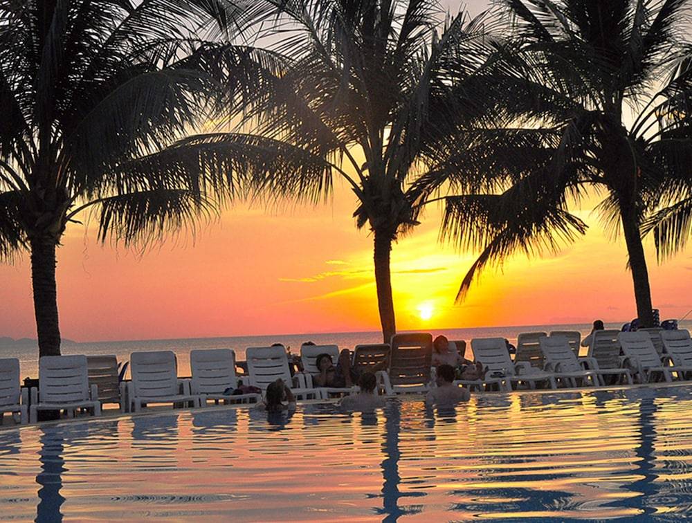 Coral Resort & Bungalows 1
