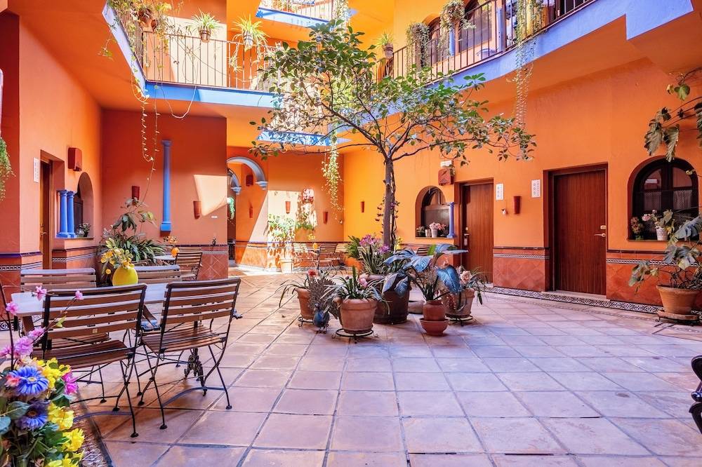 Patio de La Alameda 1