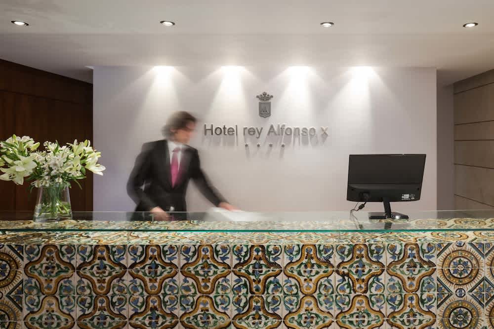 Hotel Rey Alfonso X 2