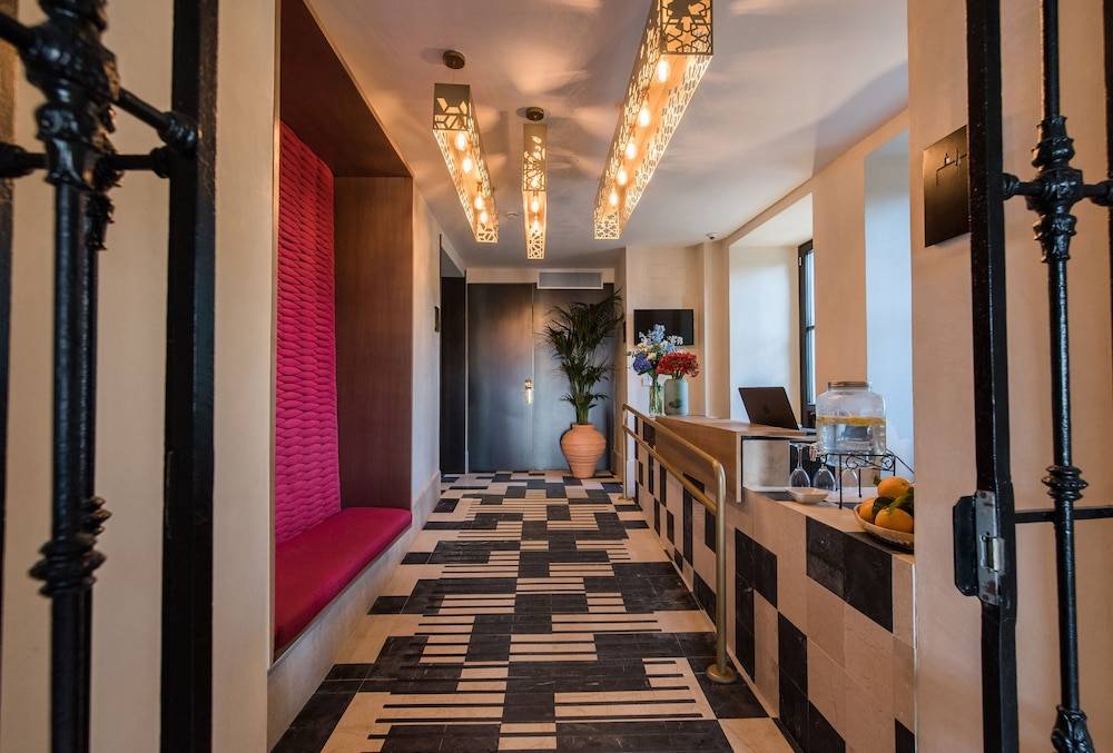 Suites Murillo Plaza Sta. Cruz 2
