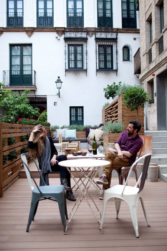 Toc Hostel Sevilla 1