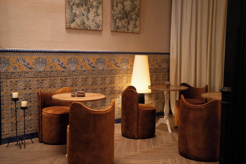 Honest Sevilla Hotel 2