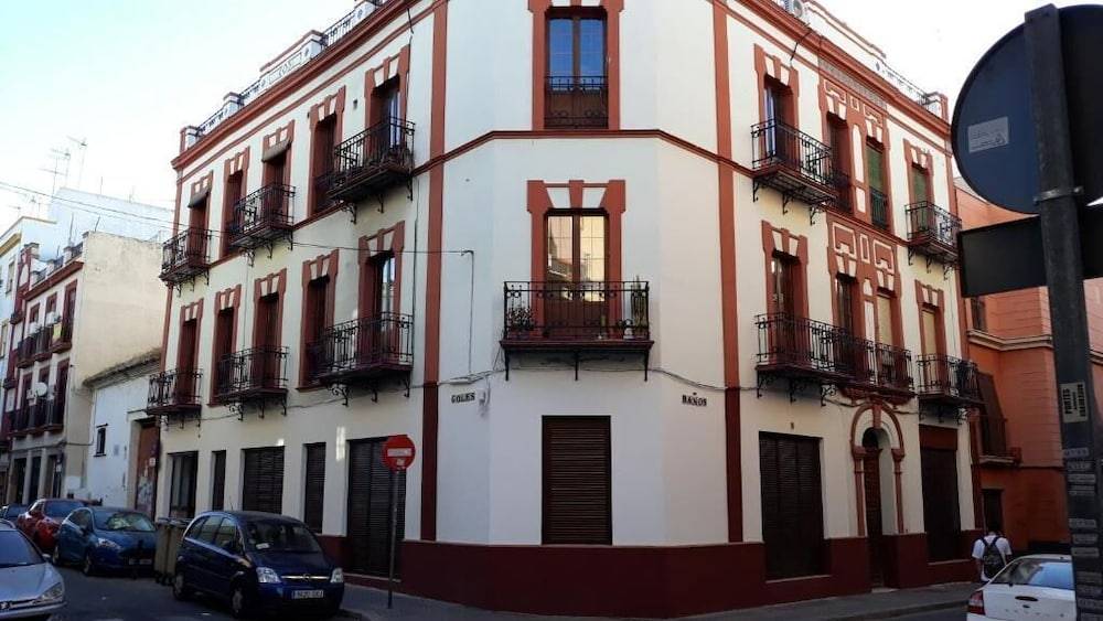 Hub Hostel Seville 1