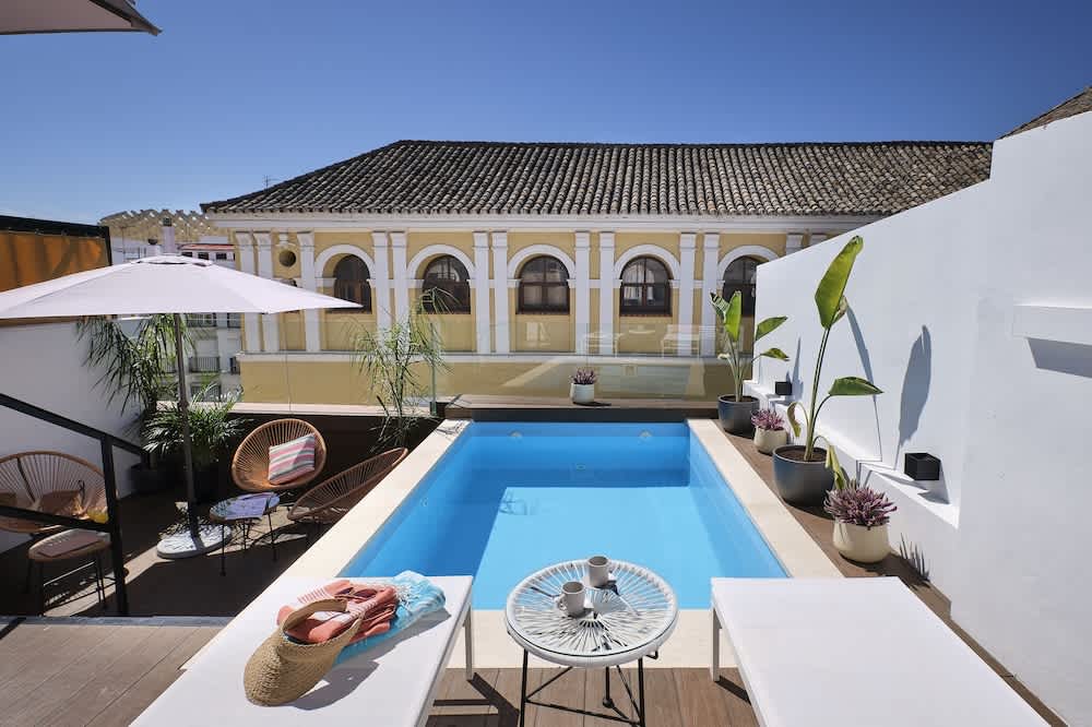 Sweet Sevilla Suites - Smart Hotel 1