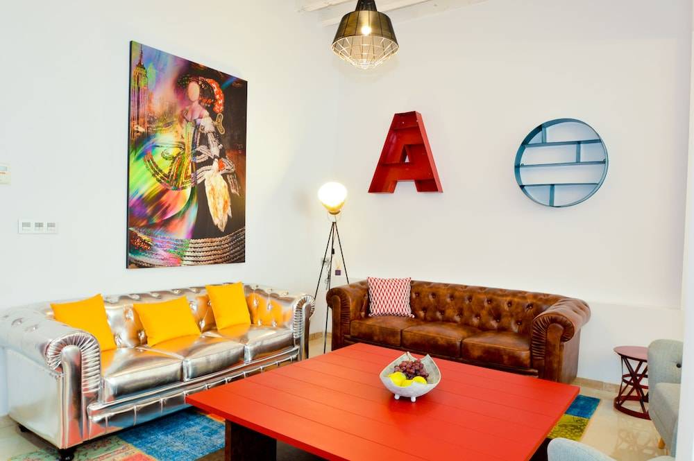 The Zentral Arenal Suites 1
