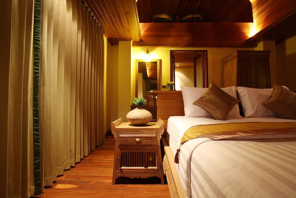 Chivapuri Beach Resort 1