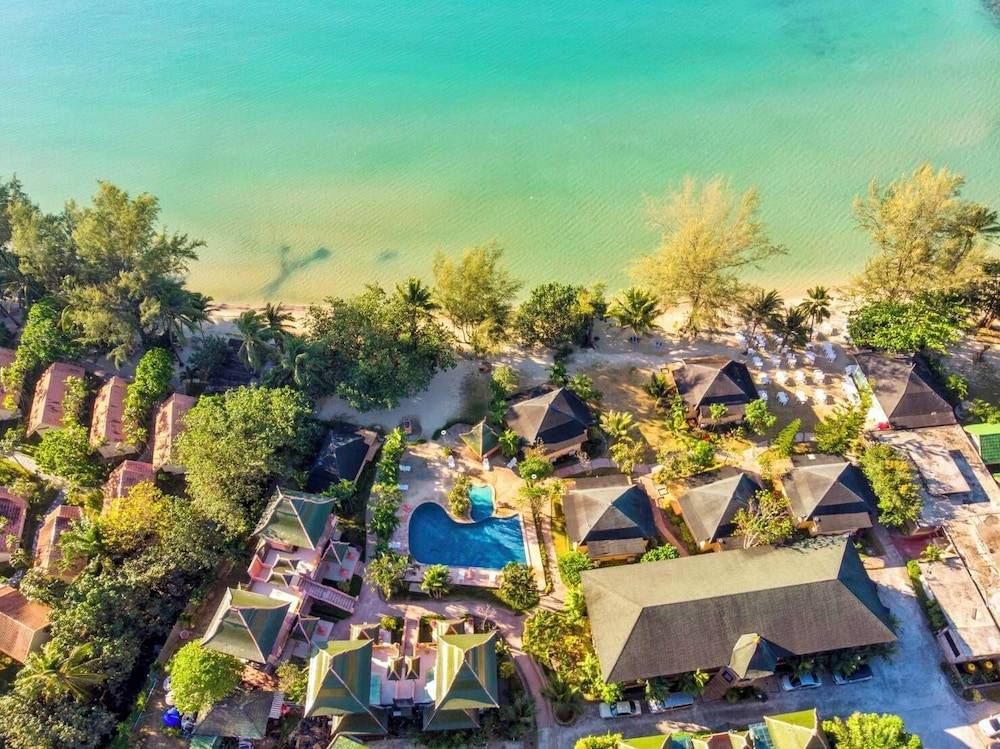 Coconut Beach Resort, Koh Chang 1