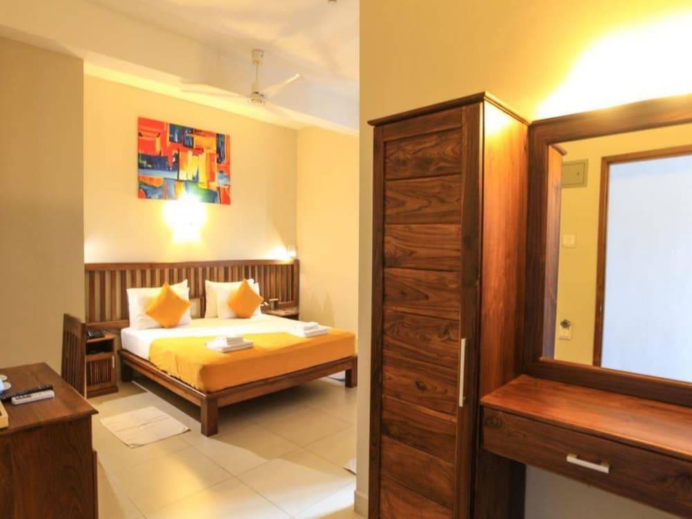 Port View City Hotel 1