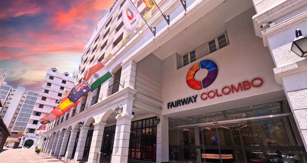 Fairway Colombo - Sri Lanka's First Hotel With Robot Technology 1
