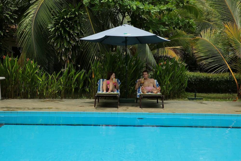 Lagoon Paradise Beach Resort 1