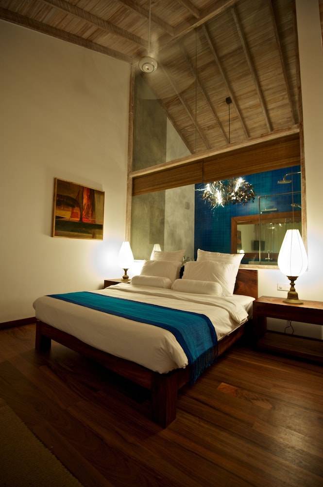 Roman Beach Hotel 1