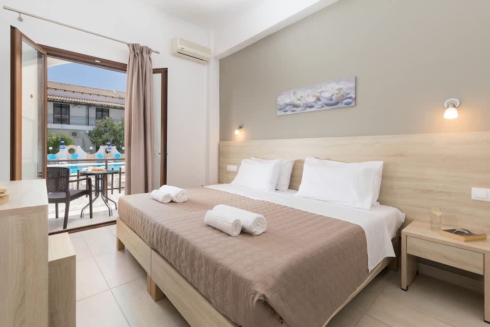 Lefkimi Hotel 1