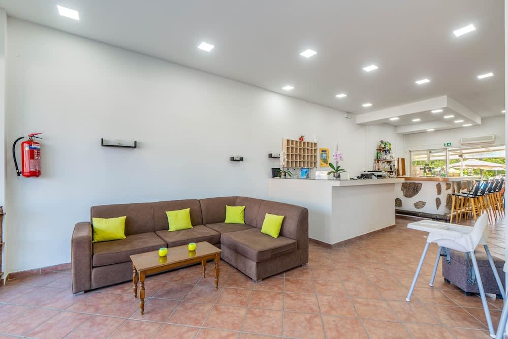 Angela Hotel & Apartments 2