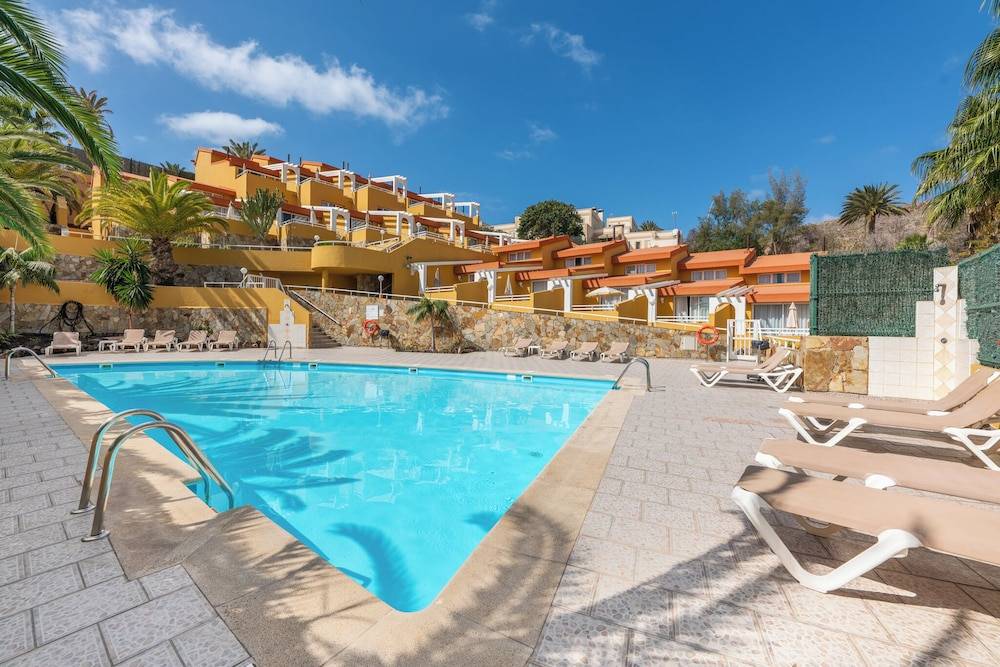 Apartamentos Punta Marina by LIVVO 1