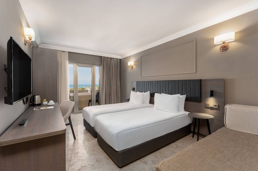 Adora Hotel & Resort 2