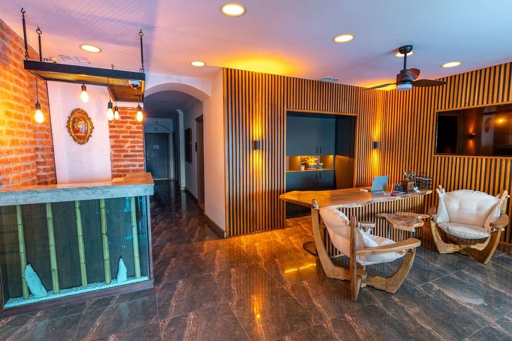 Akkan Hotel 2