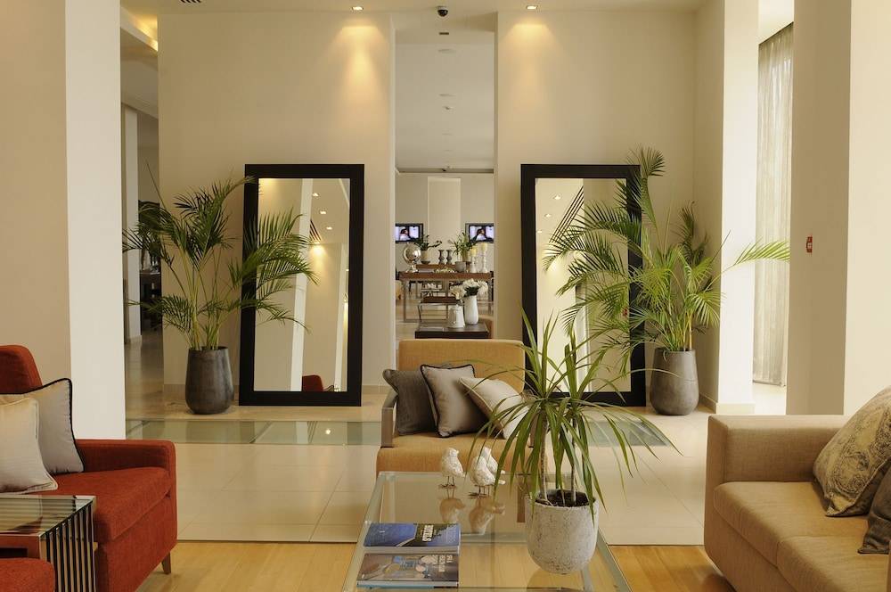 E-Hotel Larnaca Resort & Spa 2