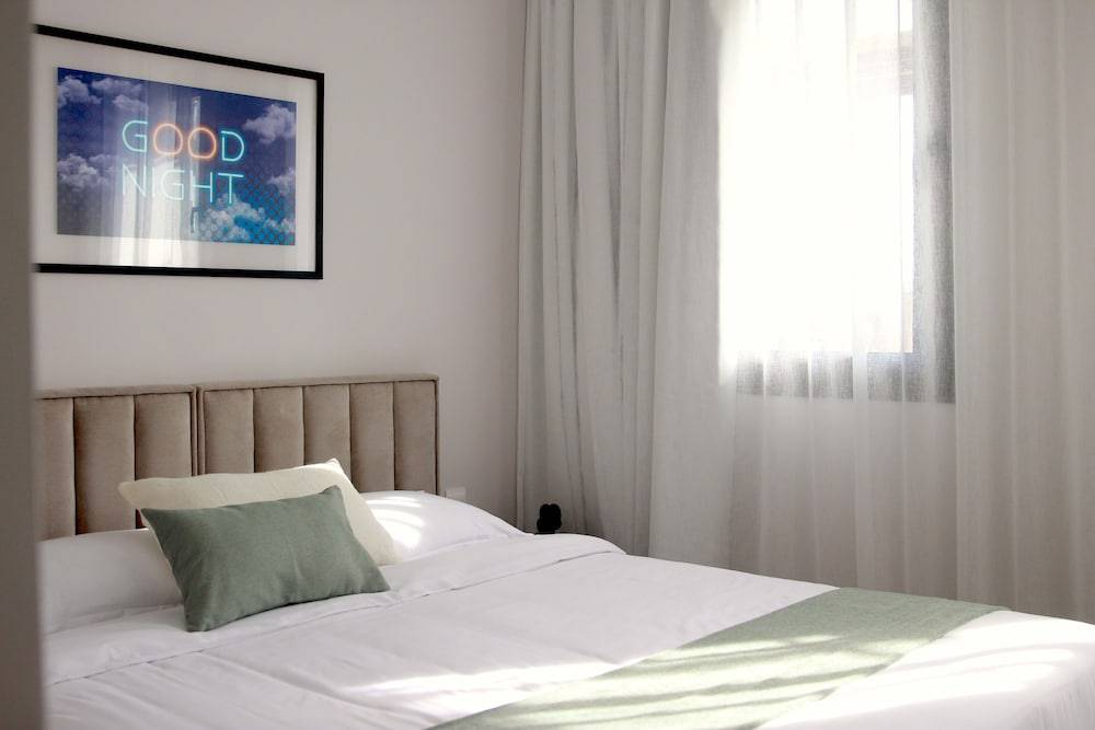 Larnaca LIV & CO Suites 2