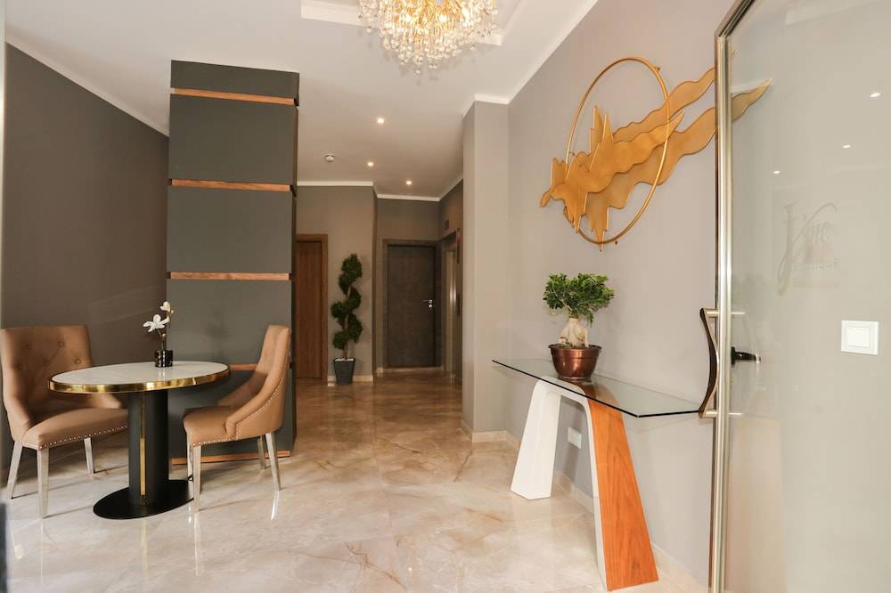 J'Me Boutique Hotel - Adults only 2