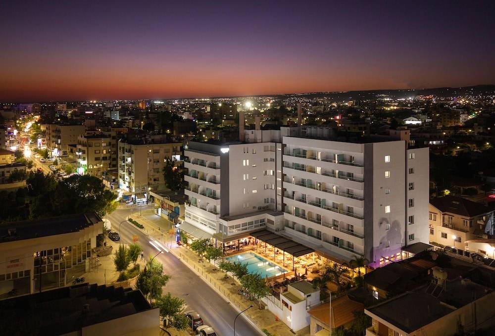 Pefkos City Hotel 1