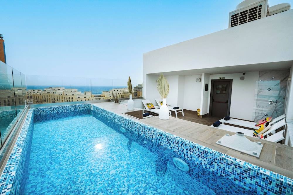 Flamingo Hotel Malta 1