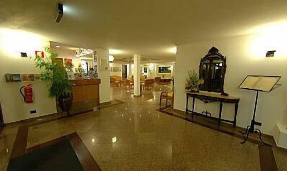 Hotel Apartamento Do Golfe 2