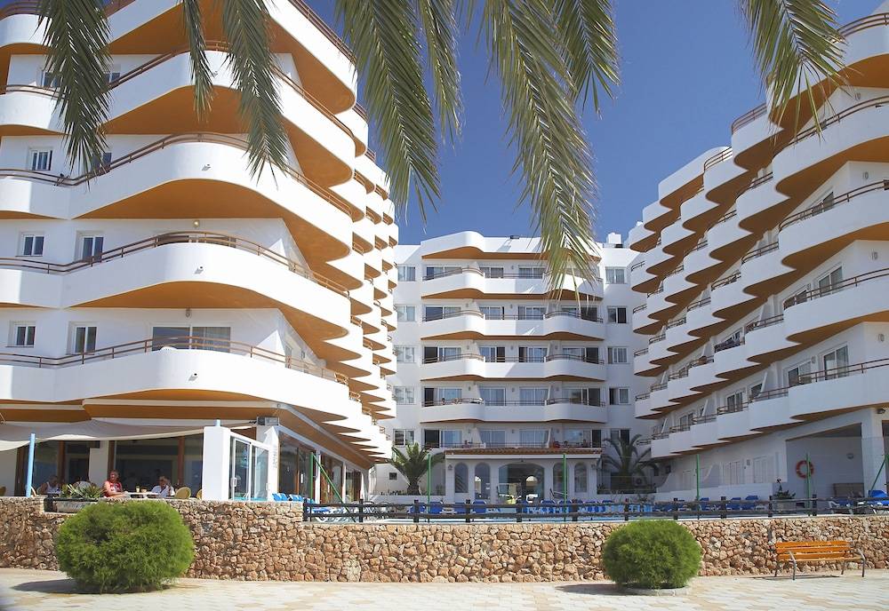Apartamentos Mar y Playa 1