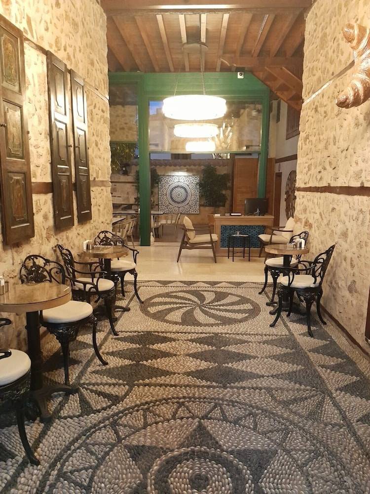 Belmondo Suites Old Town Antalya 2