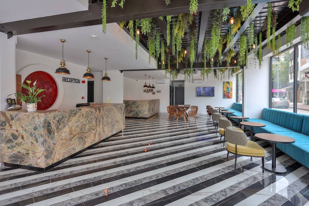 Wolf Of The City Hotel & Spa 2