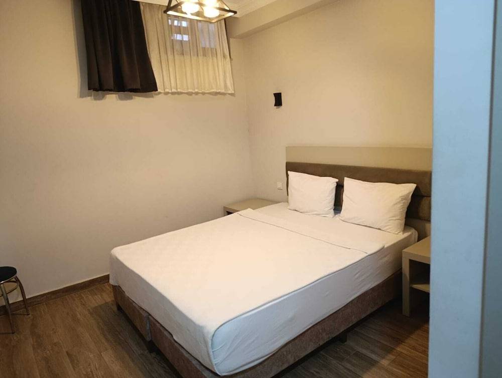 Zenia Hotel 1