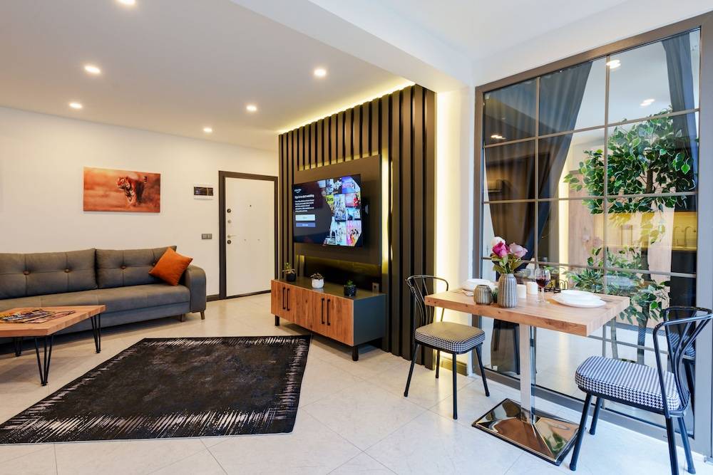 Mrt Suites Lara 1