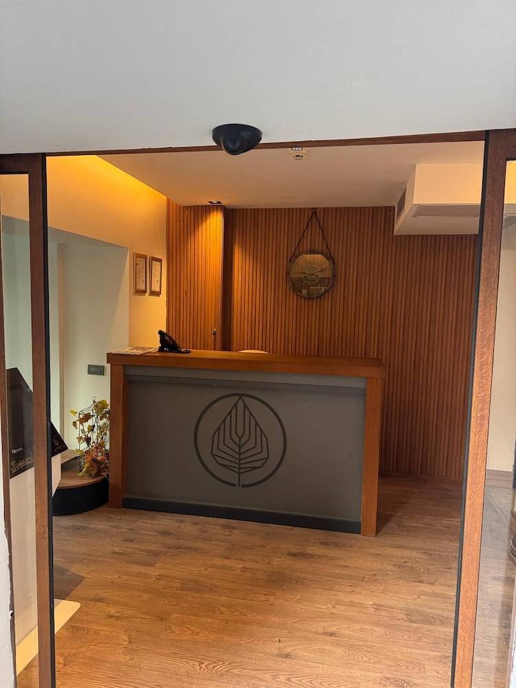 Perge Pine Green Hotel 2