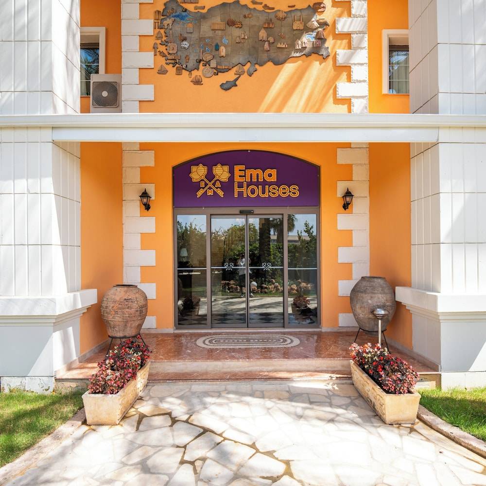 Ema Houses 2