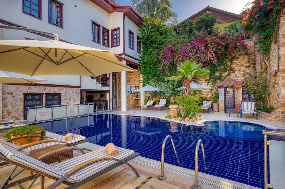 Dogan Hotel 1