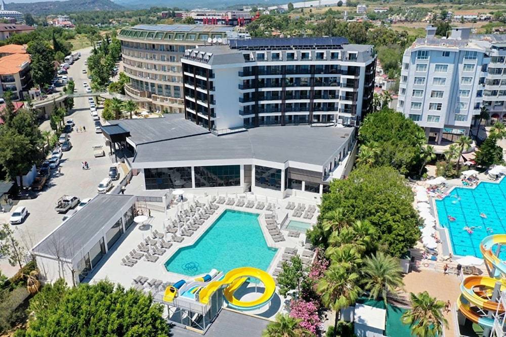 Seaphoria Beach Resort 1