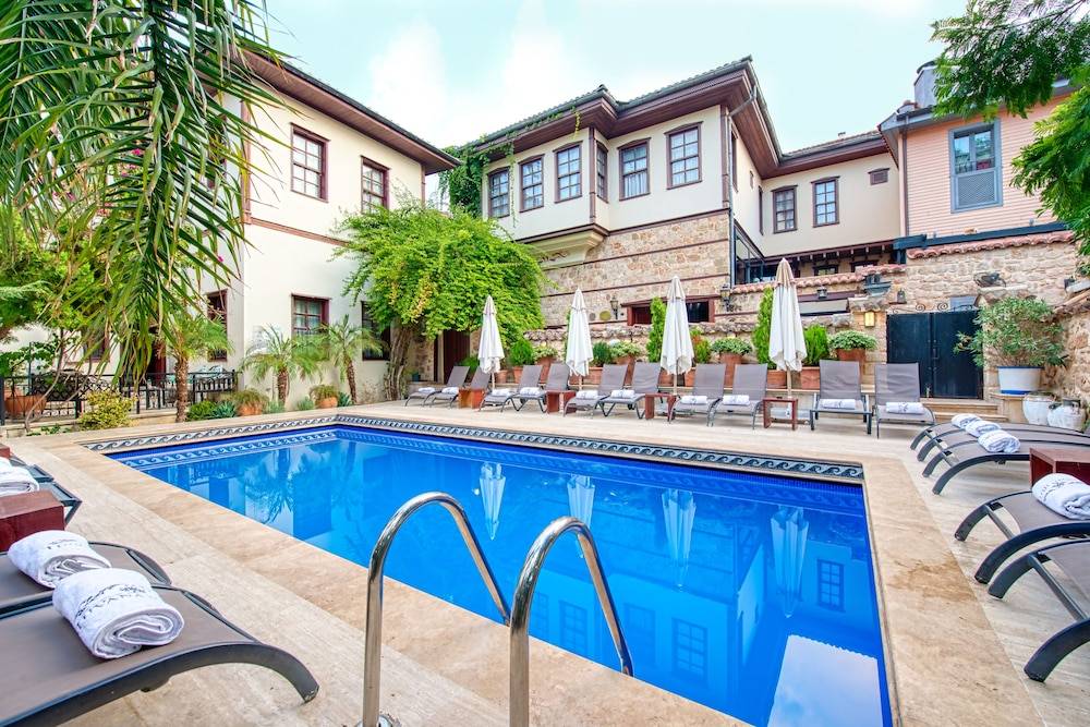 Tuvana Hotel 1