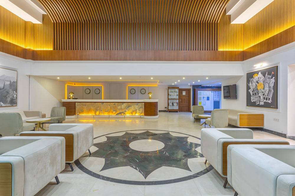 Best Western Plus Khan Hotel 2