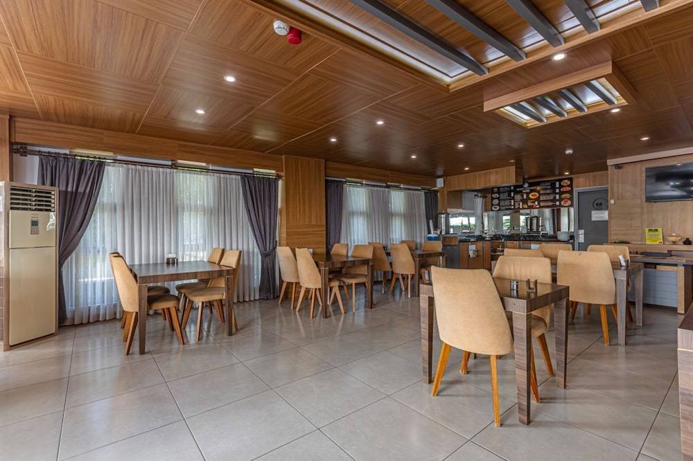 Seven City Hotel 1