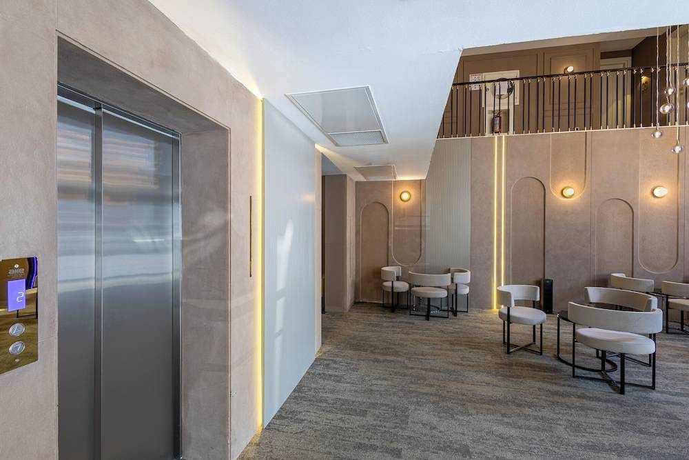 Reo Hotel 1