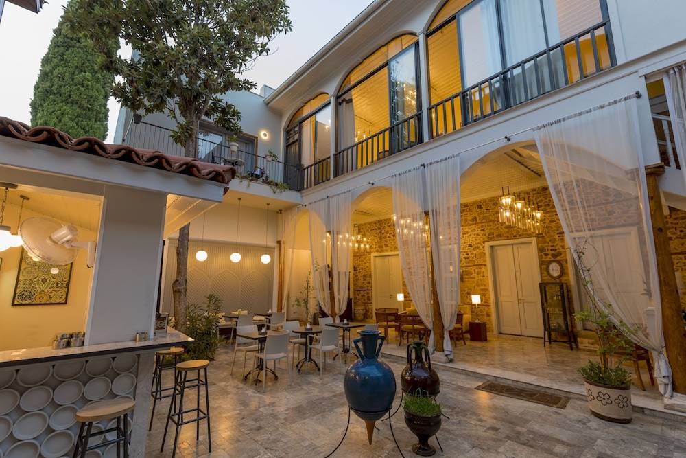 Delight Deluxe Hotel 1