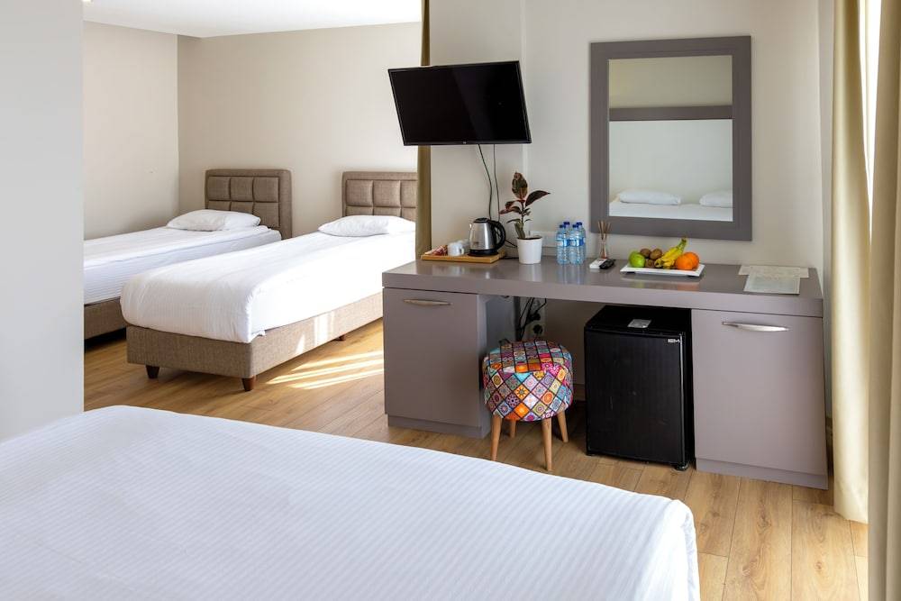 Mene City Hotel 1