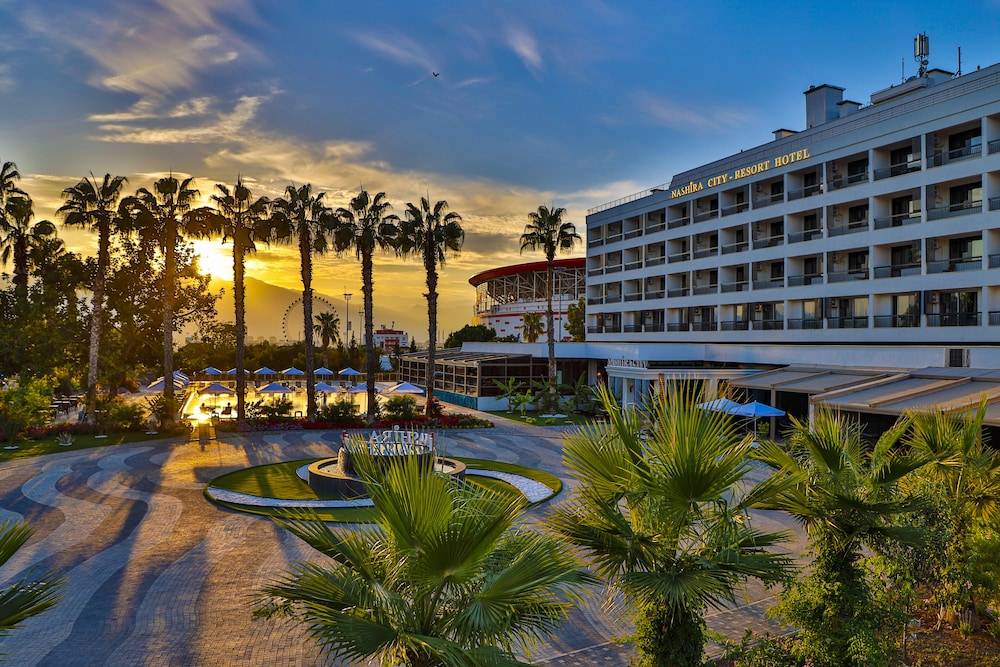 Nashira City Resort Hotel 1